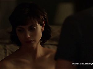 astounding Morena Baccarin looking beautiful bare on film