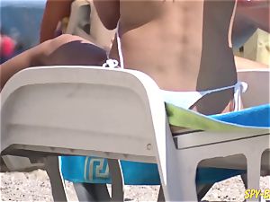 without bra Amateurs voyeur Beach - Candid bathing suit Close Up